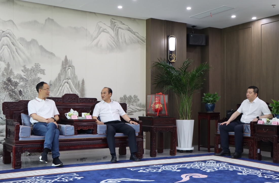 無(wú)錫市委政法委副書記鄭逸帶隊(duì)蒞臨我司調(diào)研指導(dǎo)